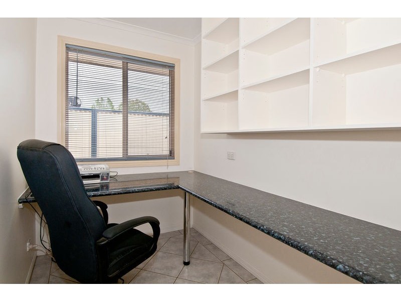 5 Nigel St, Redbank Plains QLD 4301