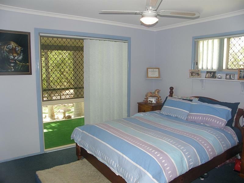 4 Leilani Ave, Russell Island QLD 4184