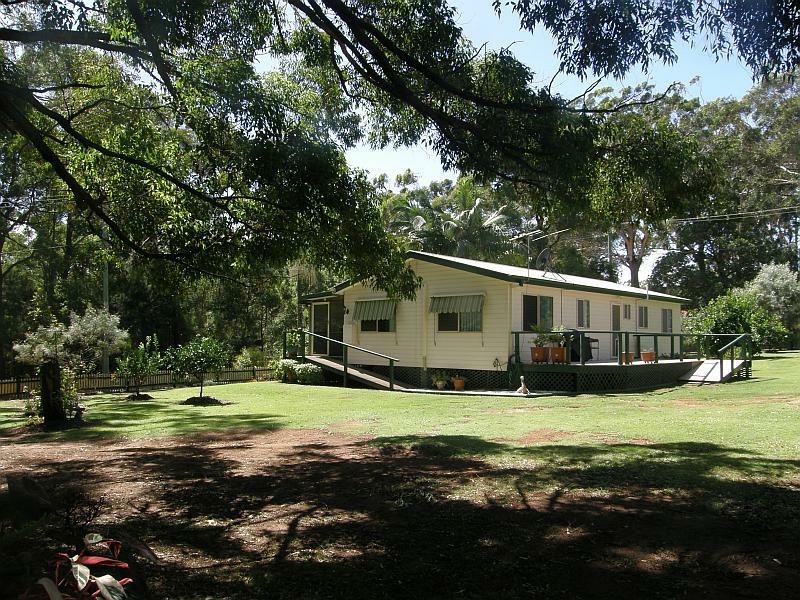 4 Leilani Ave, Russell Island QLD 4184