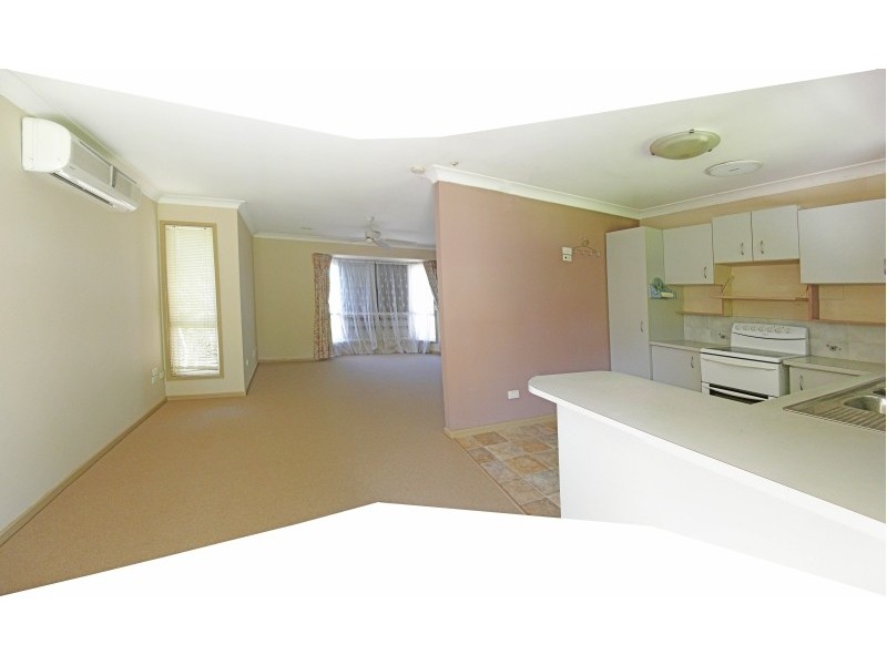 75 Trulson Drive, Crestmead QLD 4132