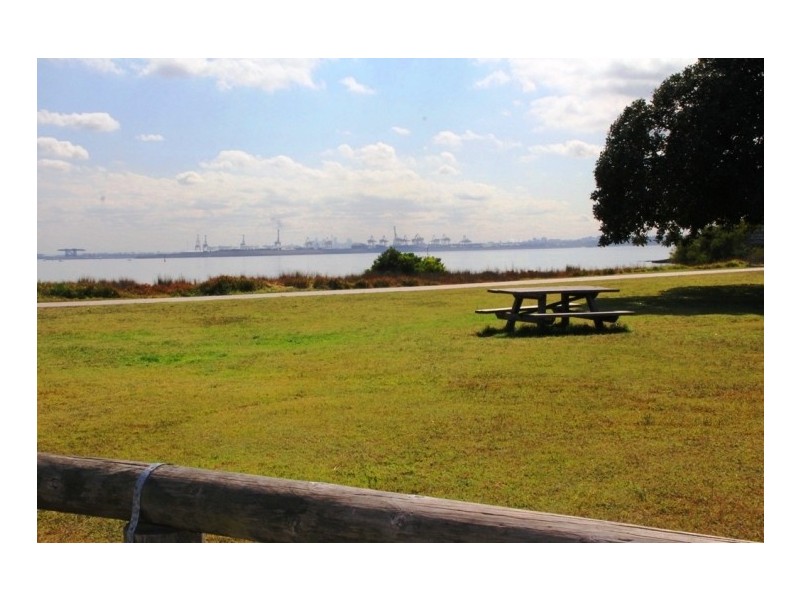 Shop 2/2-4 Prince Charles Parade, Kurnell NSW 2231