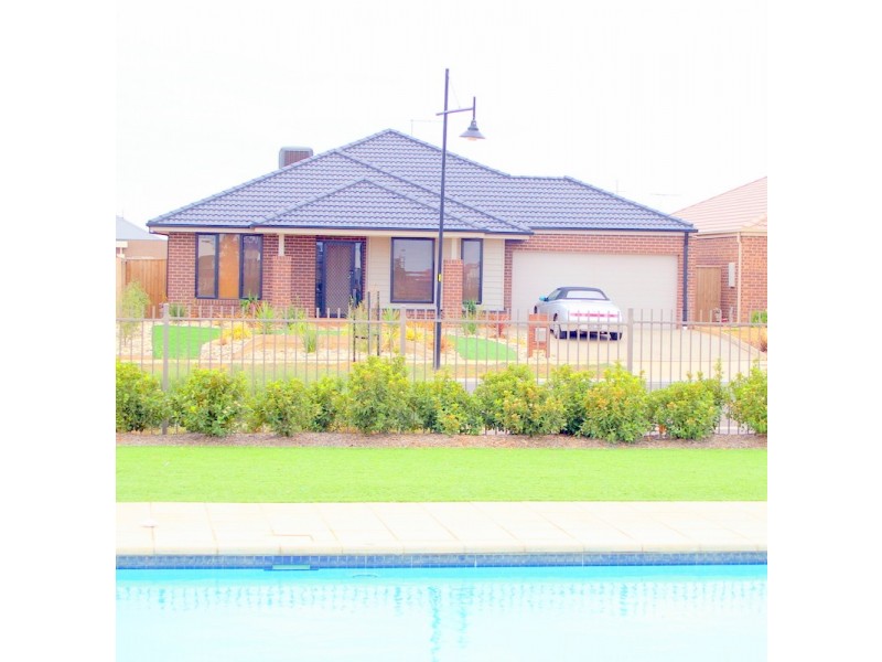 9 Edmund Drive, Tarneit VIC 3029