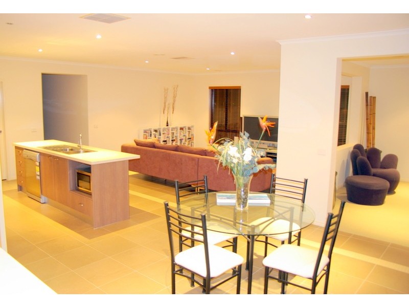 9 Edmund Drive, Tarneit VIC 3029