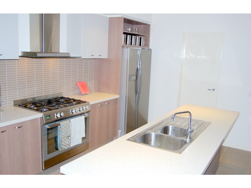 9 Edmund Drive, Tarneit VIC 3029