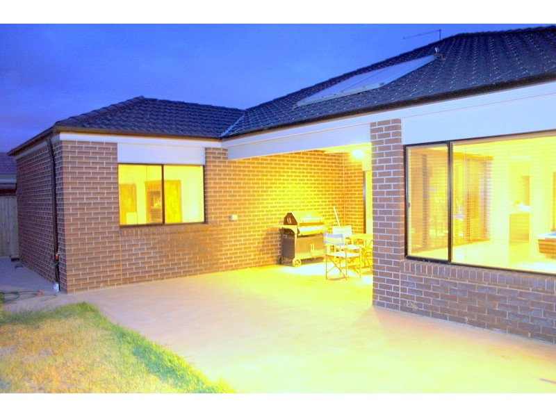 9 Edmund Drive, Tarneit VIC 3029