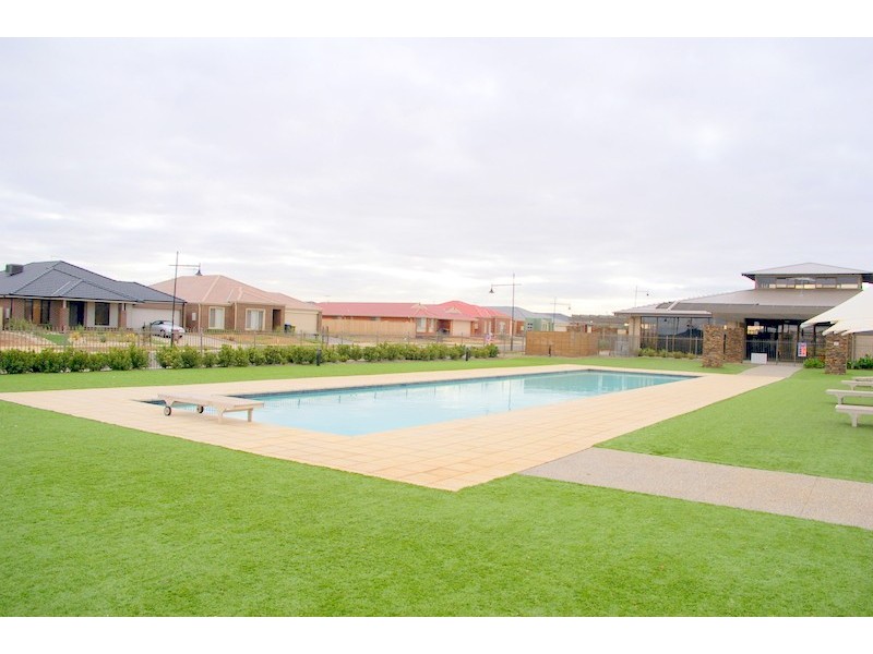 9 Edmund Drive, Tarneit VIC 3029