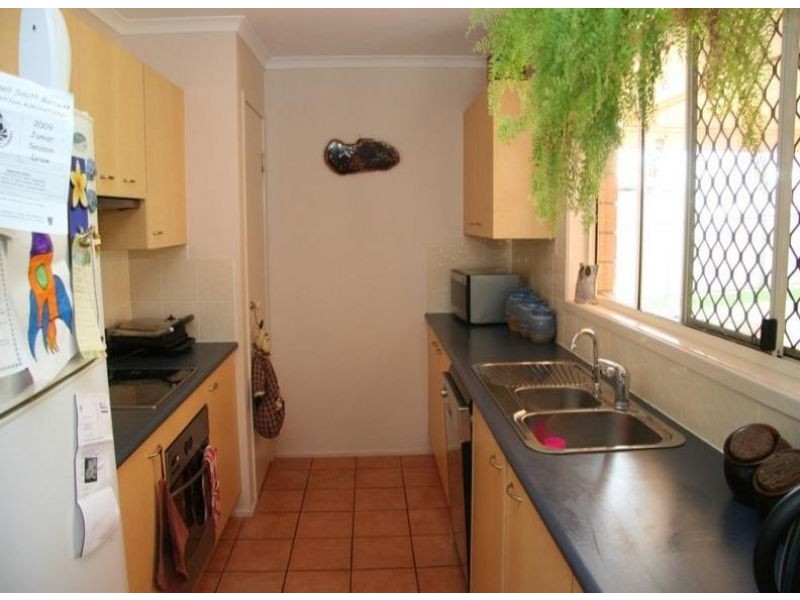 27 Bottlebrush St, Kingaroy QLD 4610