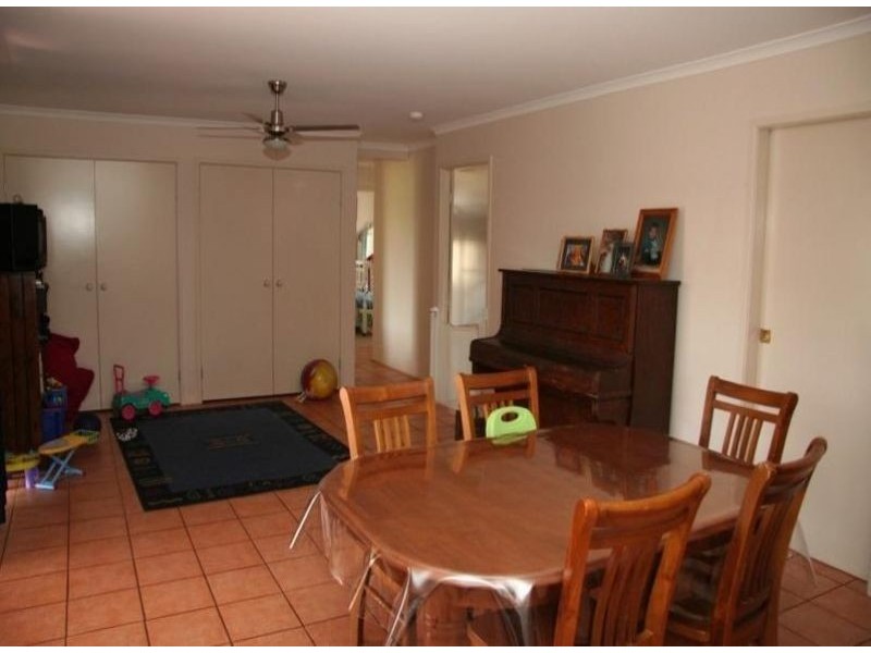 27 Bottlebrush St, Kingaroy QLD 4610