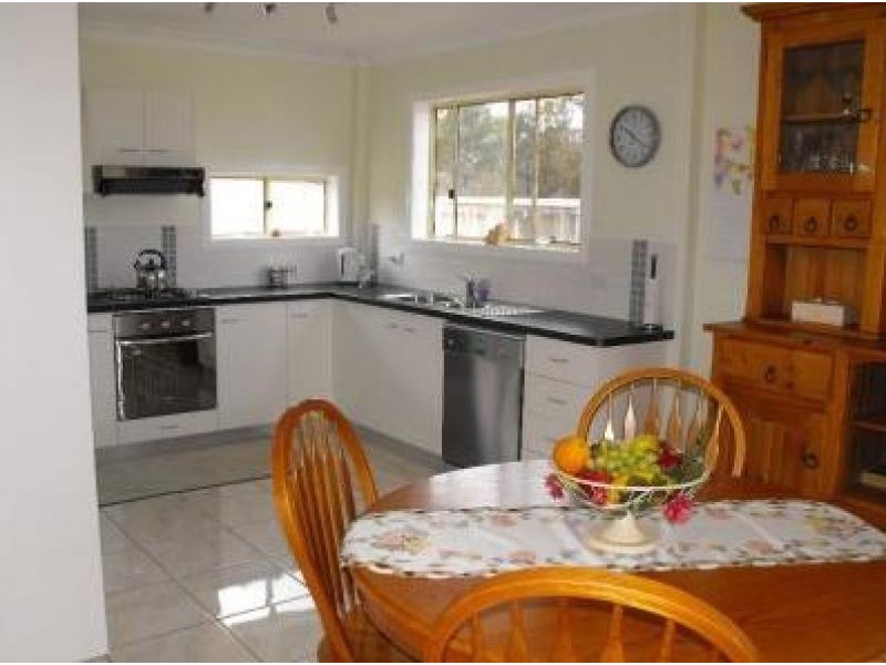 97 Elouera Drive, Nanango QLD 4615