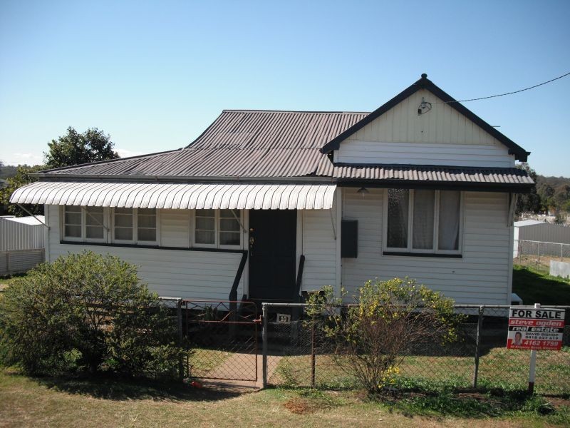 10 Corbett Street, Nanango QLD 4615