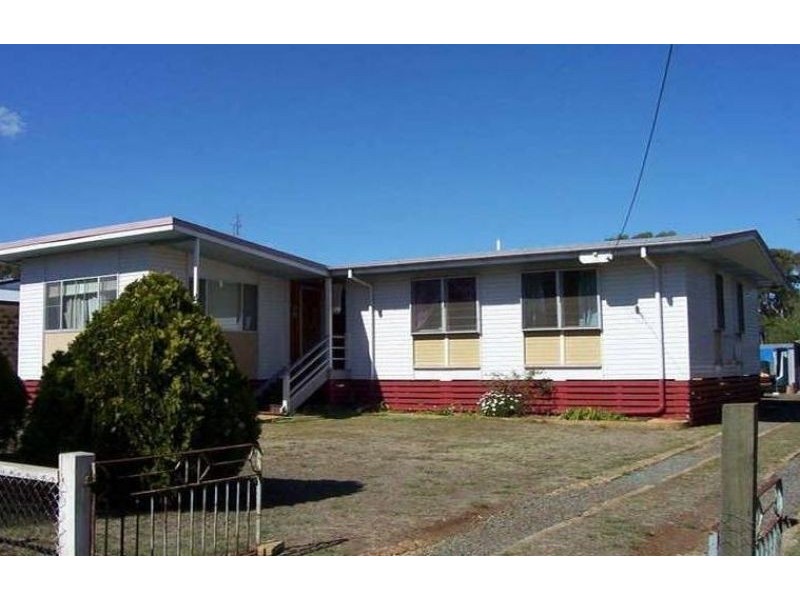 17 Earl Street, Kingaroy QLD 4610