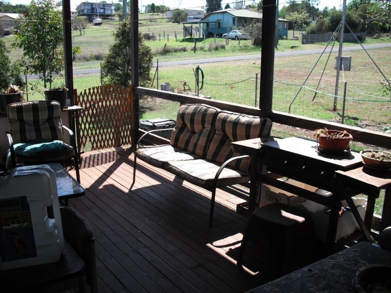 16 Phillips Street, Tingoora QLD 4608