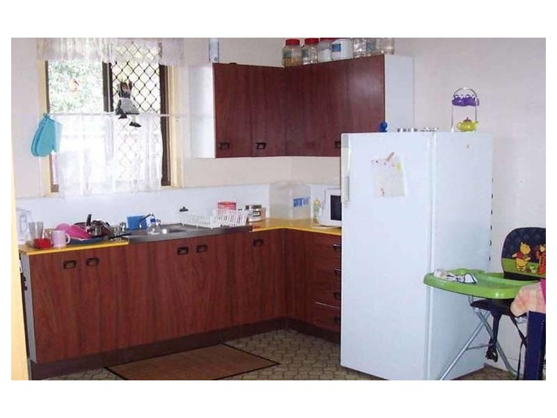 2/4 BOOTH ST, Kingaroy QLD 4610