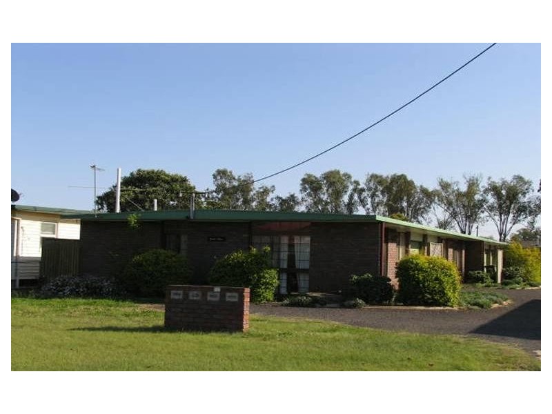2/4 BOOTH ST, Kingaroy QLD 4610