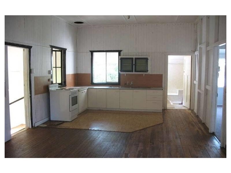 12-14 BELLE ST, Kingaroy QLD 4610