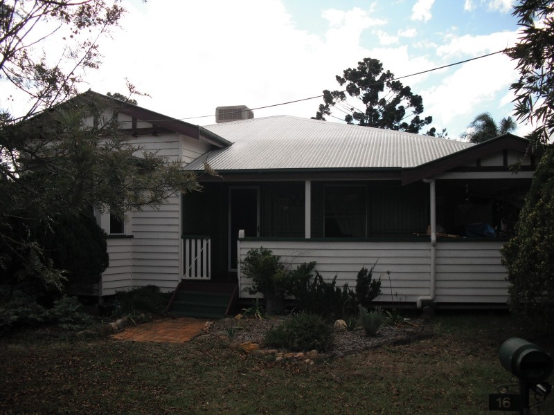 16 DUKE STREET, Kingaroy QLD 4610