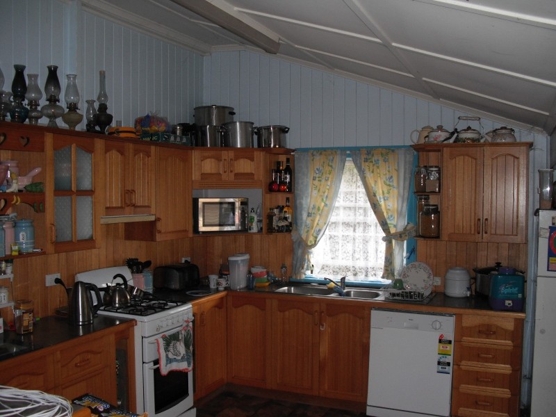 16 DUKE STREET, Kingaroy QLD 4610