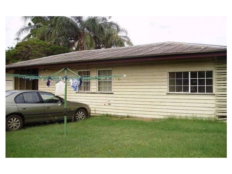 16 DUKE STREET, Kingaroy QLD 4610