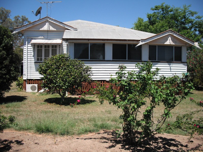 56 Kingaroy St, Kingaroy QLD 4610