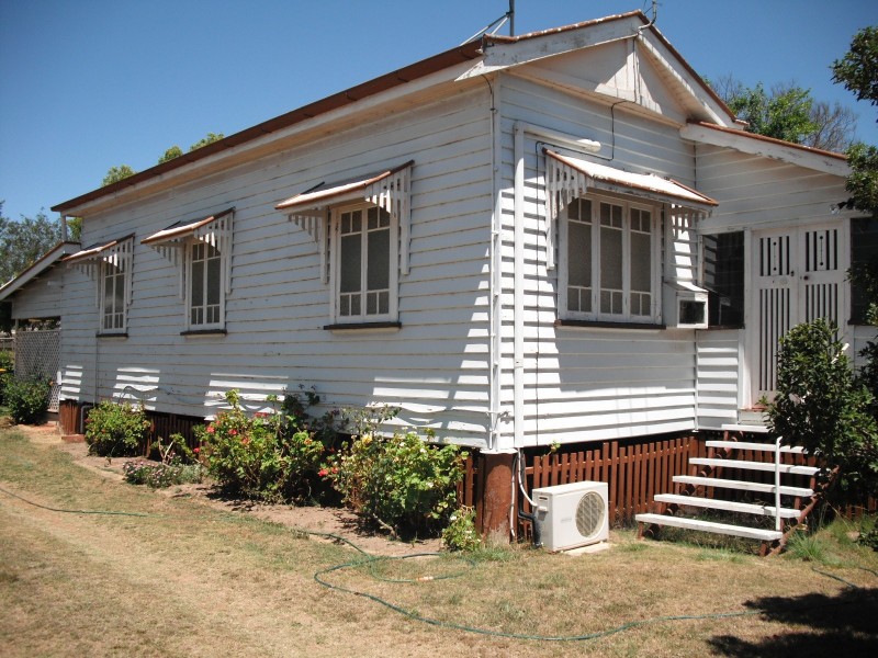 56 Kingaroy St, Kingaroy QLD 4610