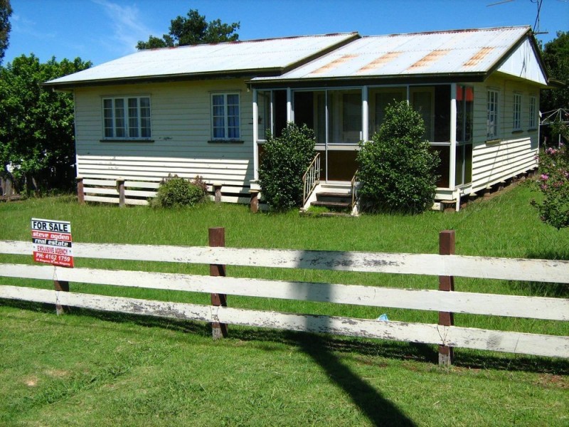 7 Moonya Street, Kingaroy QLD 4610