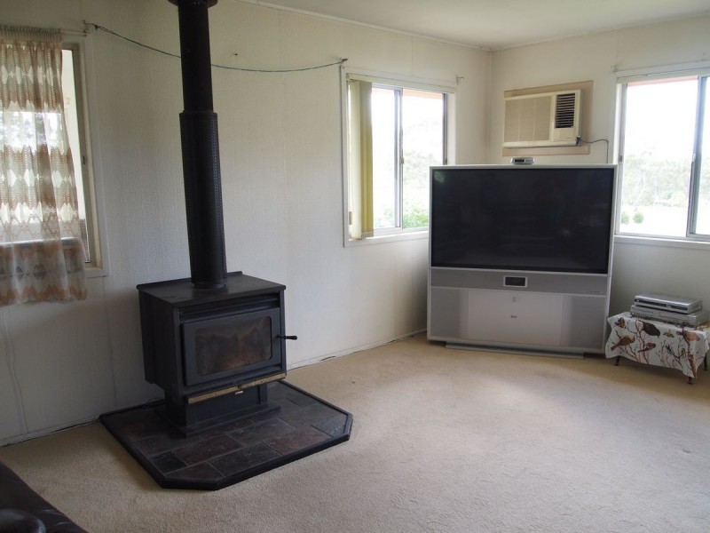 1559 Memerambi Barkers Creek Rd, Wattle Camp QLD 4615