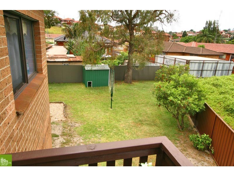 1/68 Jane Avenue, Lake Heights NSW 2502