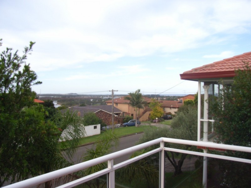 1/55 Cuthbert Drive, Mount Warrigal NSW 2528