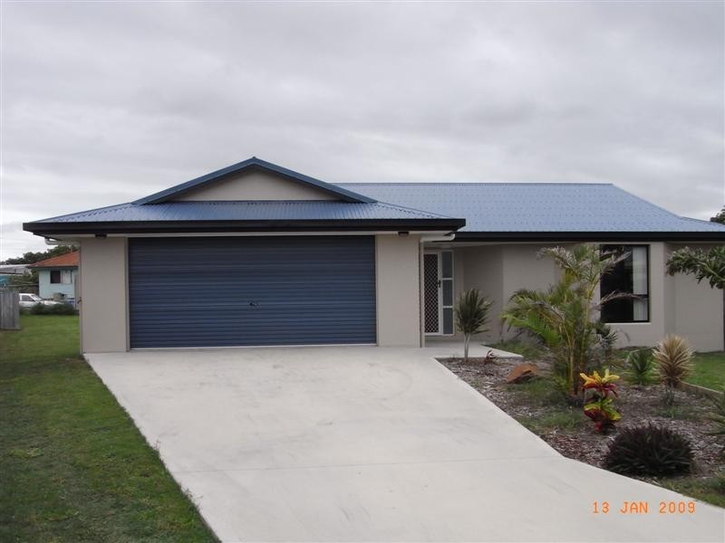 8 Hillview Place, Bowen QLD 4805