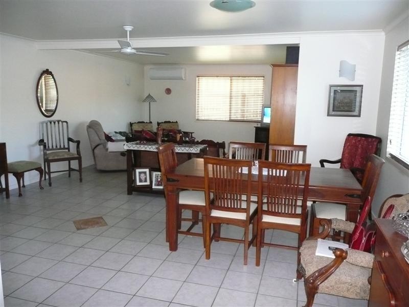 9 Manooka Drive, Cannonvale QLD 4802