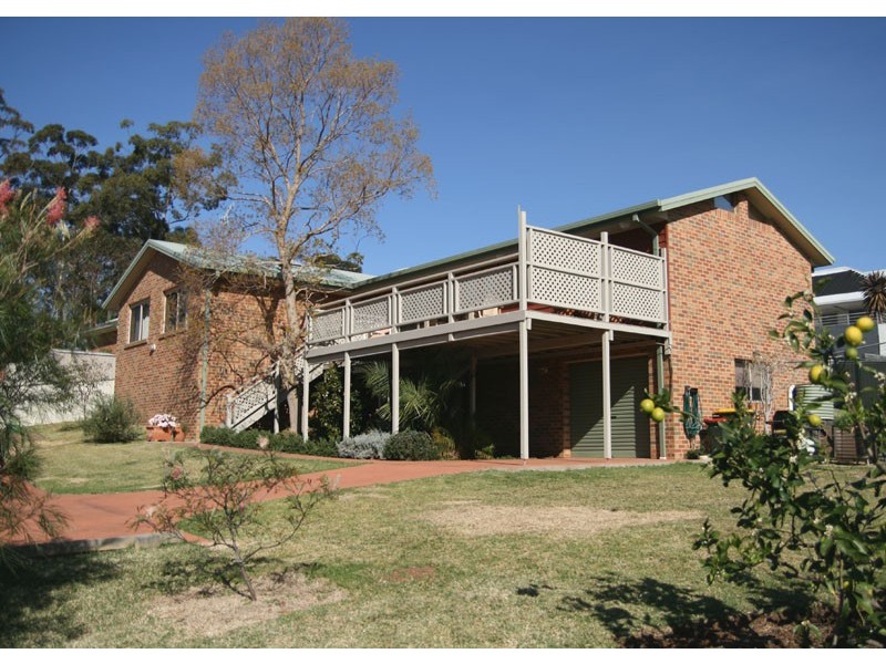 15 Clifford Close, Mollymook NSW 2539