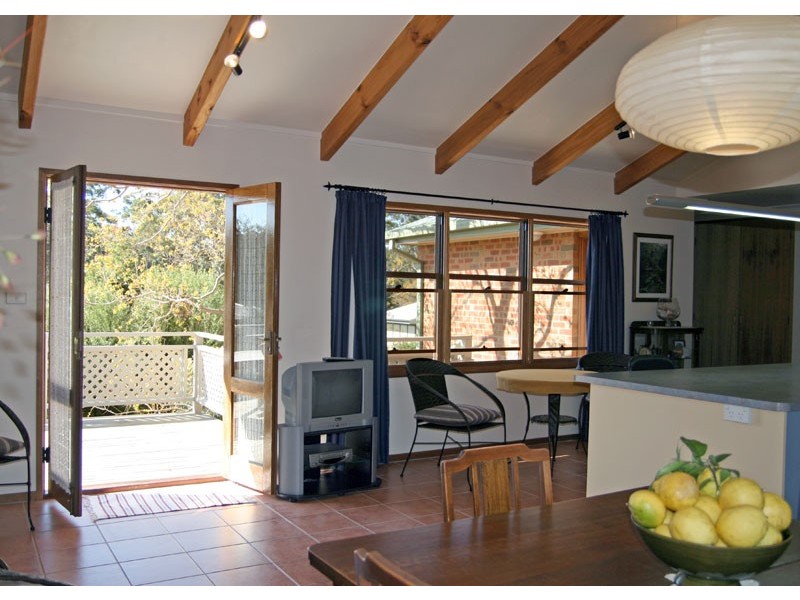 15 Clifford Close, Mollymook NSW 2539