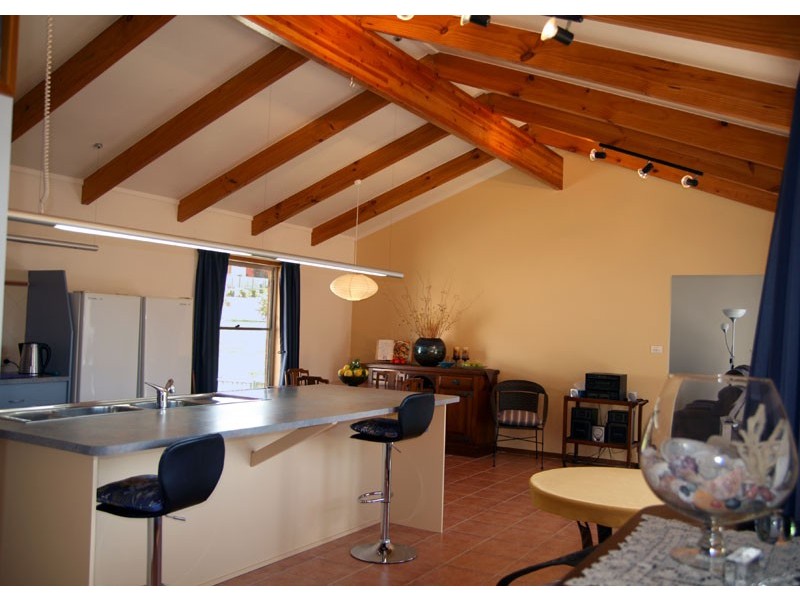 15 Clifford Close, Mollymook NSW 2539