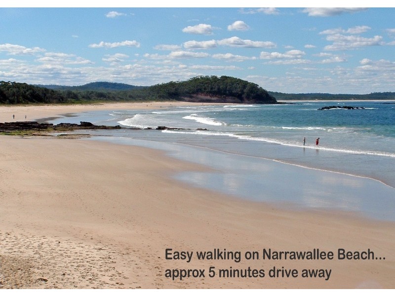 15 Clifford Close, Mollymook NSW 2539