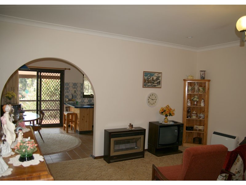 8 Rosella Ave, Mollymook NSW 2539