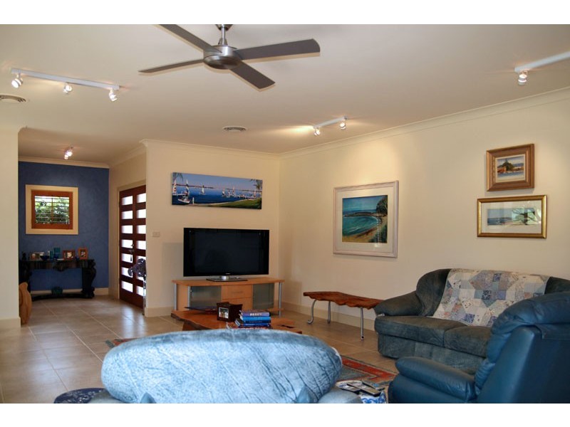 31 Clyde St, Mollymook NSW 2539