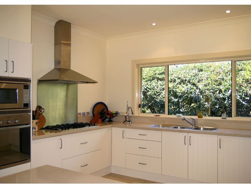 31 Clyde St, Mollymook NSW 2539