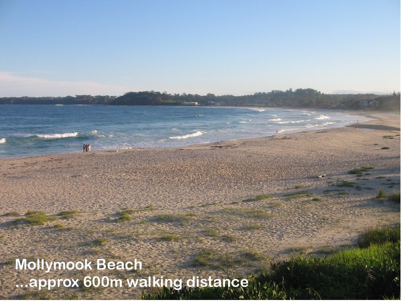 11 Parkview Pde, Mollymook NSW 2539