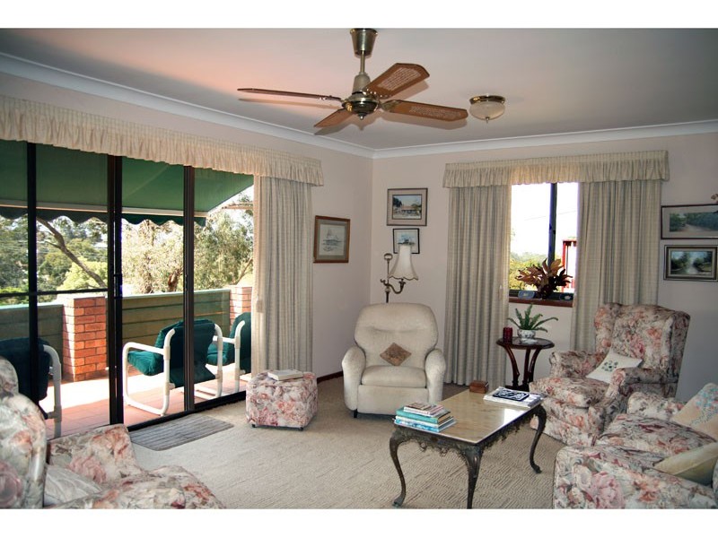 39 Treetops Cres, Mollymook NSW 2539