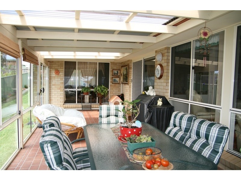 96 Golden Wattle Dr, Ulladulla NSW 2539