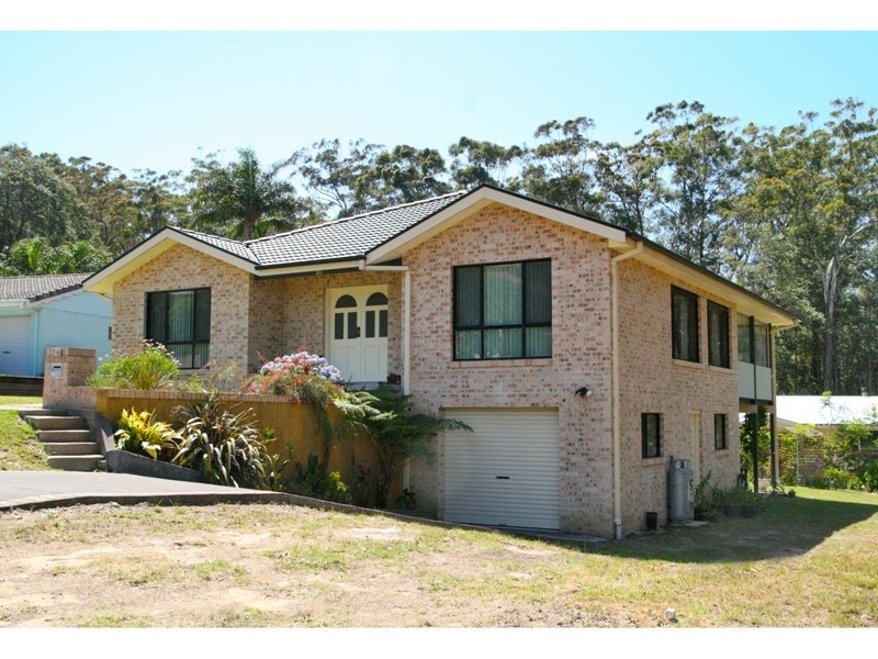 34 Oxley Cres, Mollymook NSW 2539