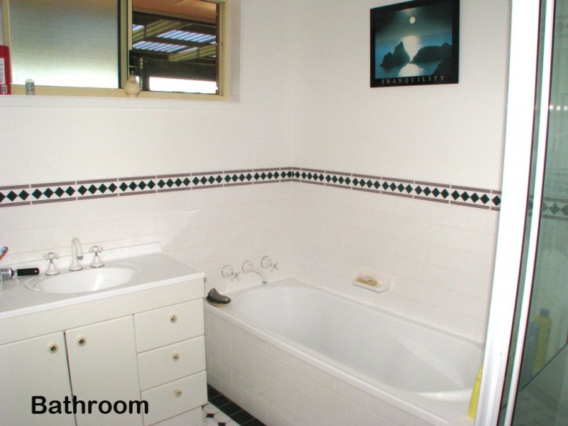 64 Tallwood Ave, Mollymook NSW 2539