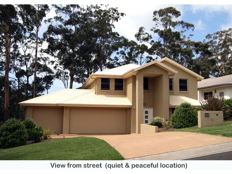 13 Yarrawonga Dr, Mollymook NSW 2539