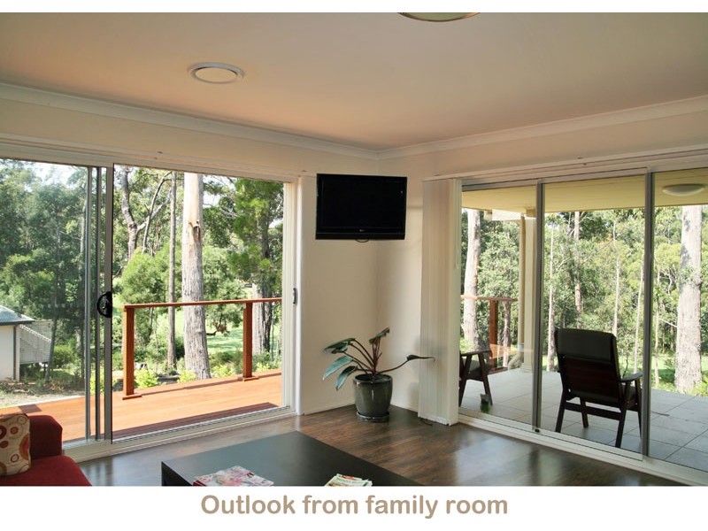 13 Yarrawonga Dr, Mollymook NSW 2539