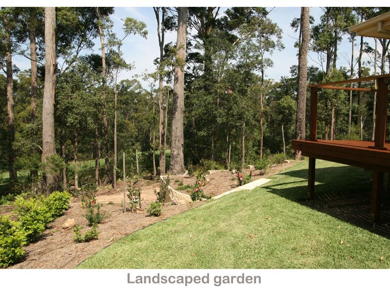 13 Yarrawonga Dr, Mollymook NSW 2539