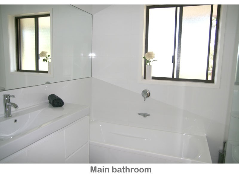 74 Carroll Ave, Mollymook NSW 2539