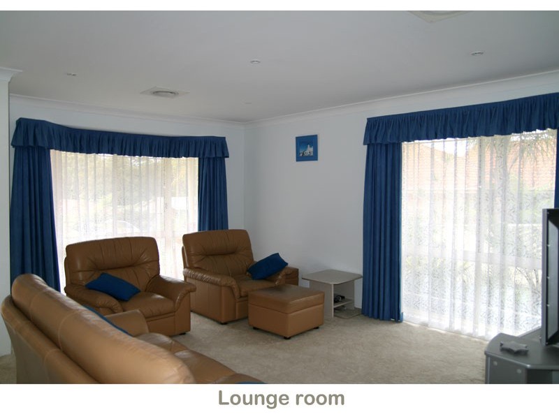 111 Leo Drive, Narrawallee NSW 2539