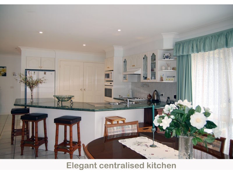 111 Leo Drive, Narrawallee NSW 2539