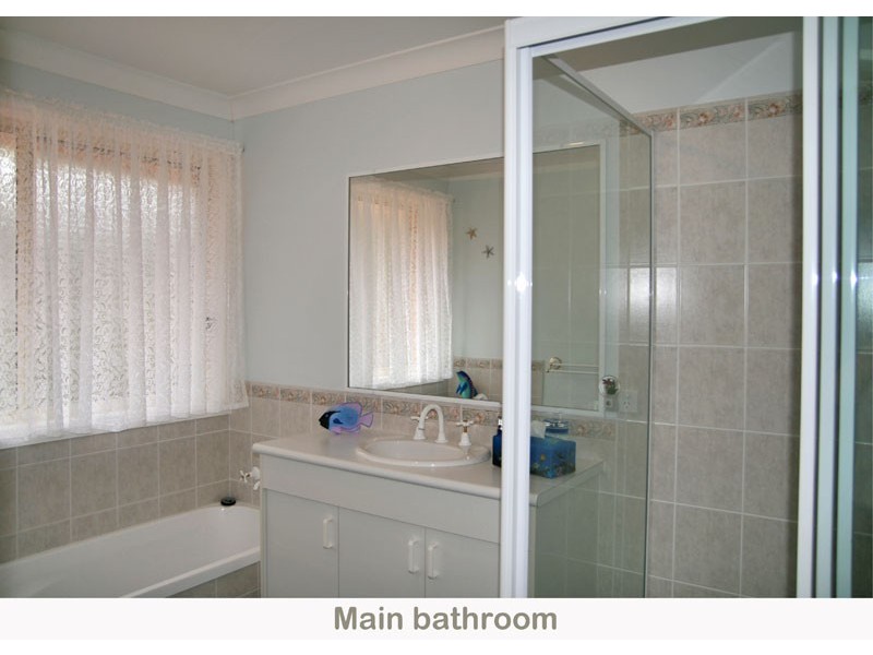 111 Leo Drive, Narrawallee NSW 2539