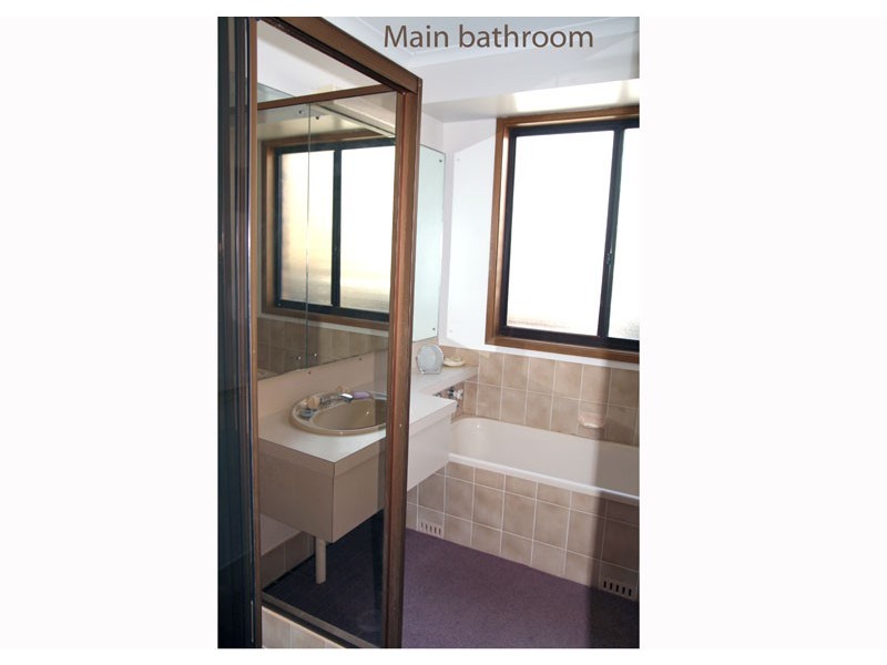 73 Bannister Head Rd, Mollymook Beach NSW 2539